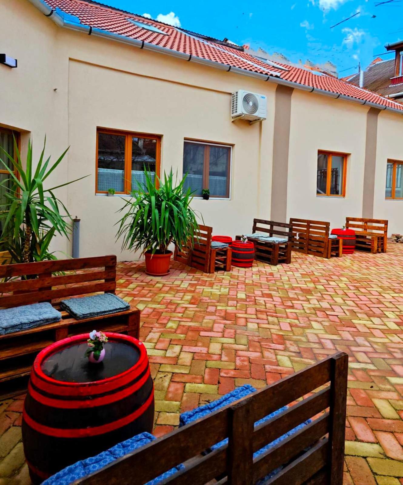 Dama Apartments Eger Kültér fotó